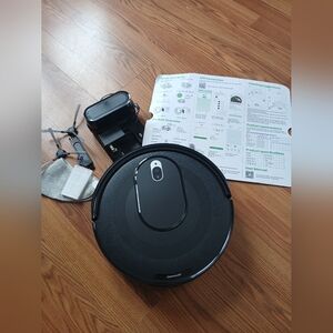 Black Robot Vacuum Cleaner/ Mop Cleanova W7